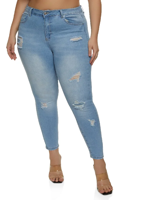 Plus Size WAX Distressed Cropped Jeans